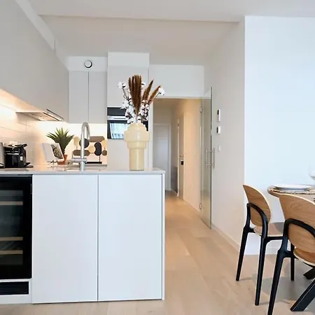 Spacious 4-guest Seaside In Apartment *