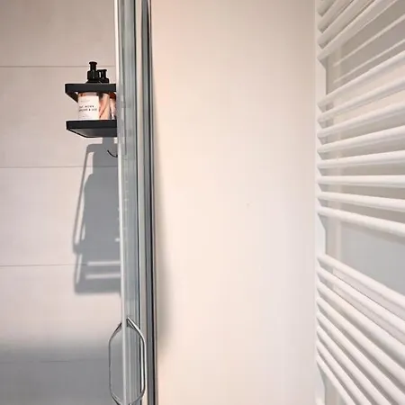 Apartament Spacious 4-guest Seaside In *