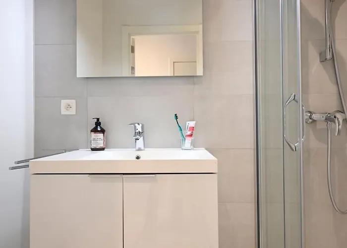 Spacious 4-guest Seaside In